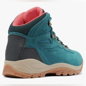 Columbia Women's Newton Ridge Plus Waterproof Amped Hiking Boot